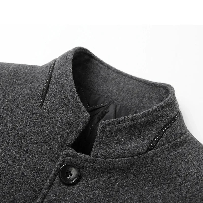 Moderne Herrenjacke mit Stehkragen und praktischen Taschen - 7