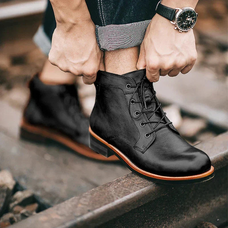 Herren Boots im klassischen Design mit robuster Schnürung - 4