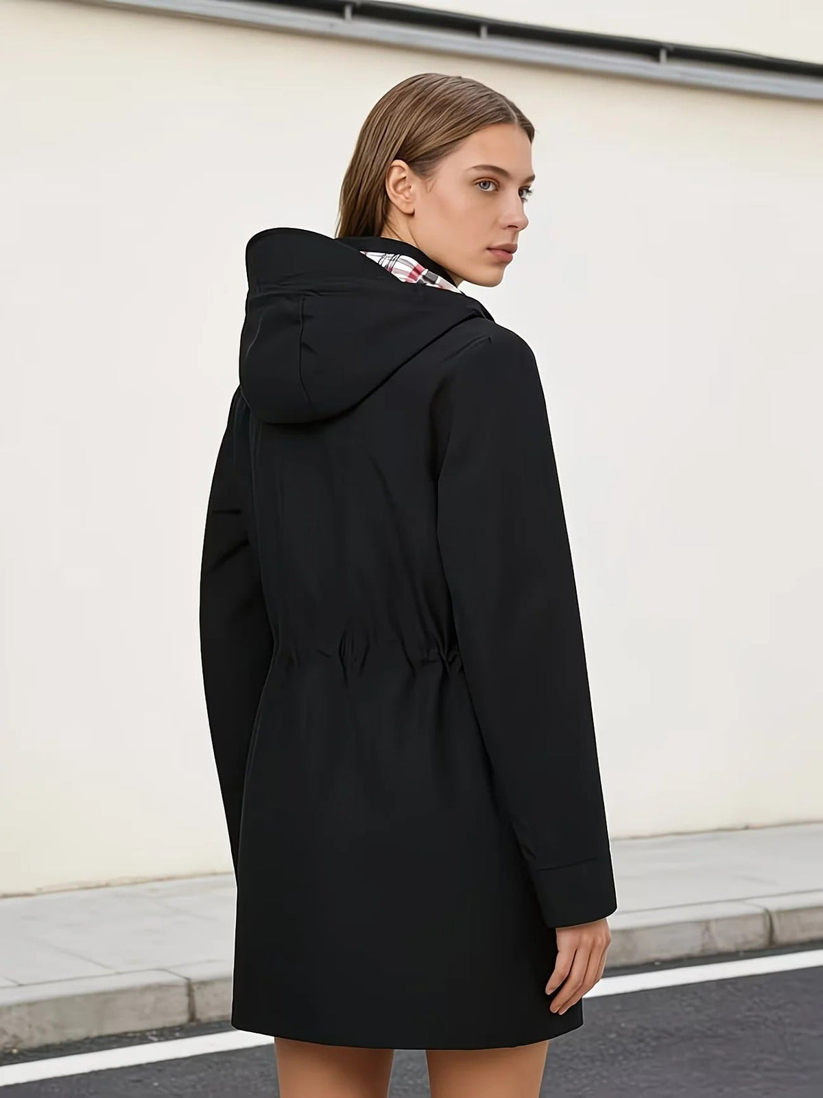 Damenjacke mit figurbetontem Schnitt und Kapuze - 2