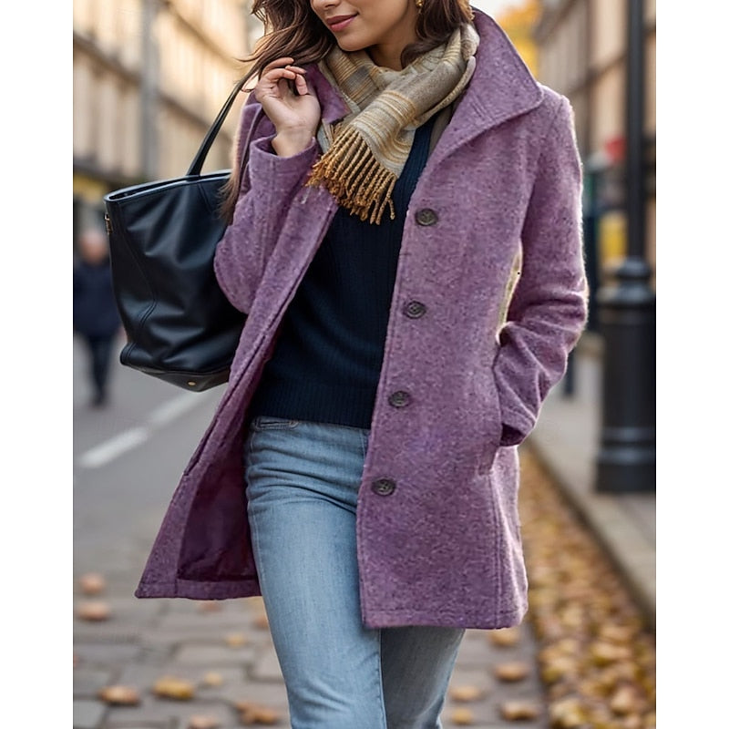Damenmantel mit taillierter Silhouette und praktischen Taschen - 1