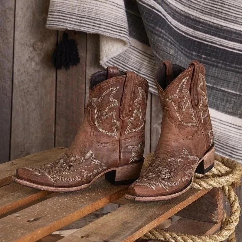 Damen Stiefeletten im Western-Stil mit Blockabsatz und attraktiven Nahtdetails - 2