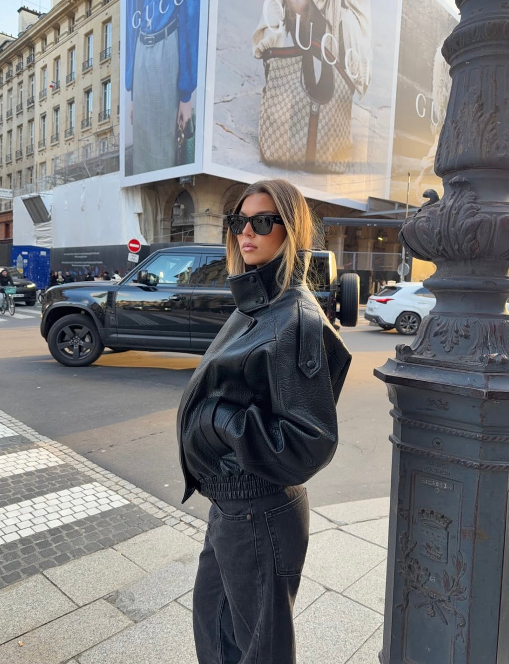 Oversized Damenjacke mit hohem Kragen und modernem Schnitt - 2