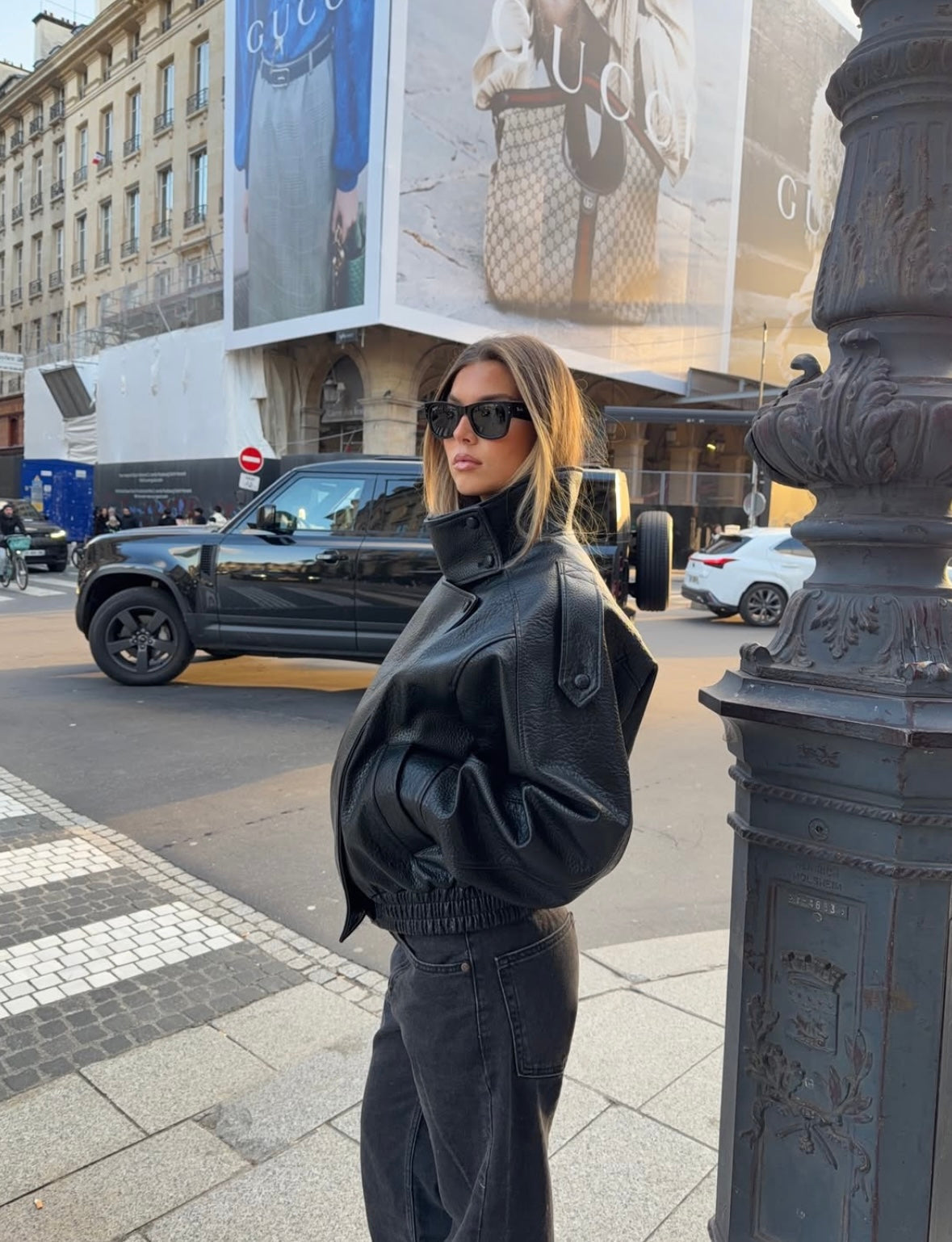 Oversized Damenjacke mit hohem Kragen und modernem Schnitt - 2