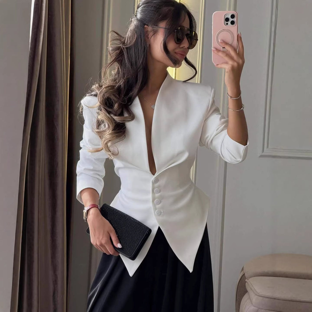 Blazer Damen mit figurbetontem Schnitt und elegantem V-Ausschnitt - 1