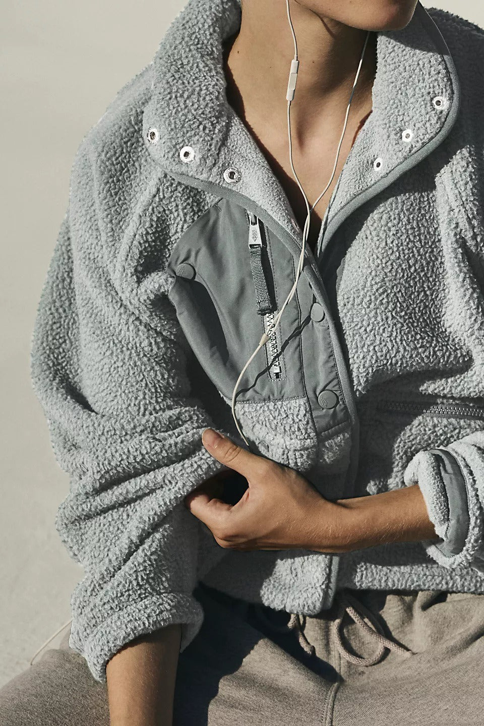 Damenjacke mit lässigem Schnitt und praktischen Taschen - 9
