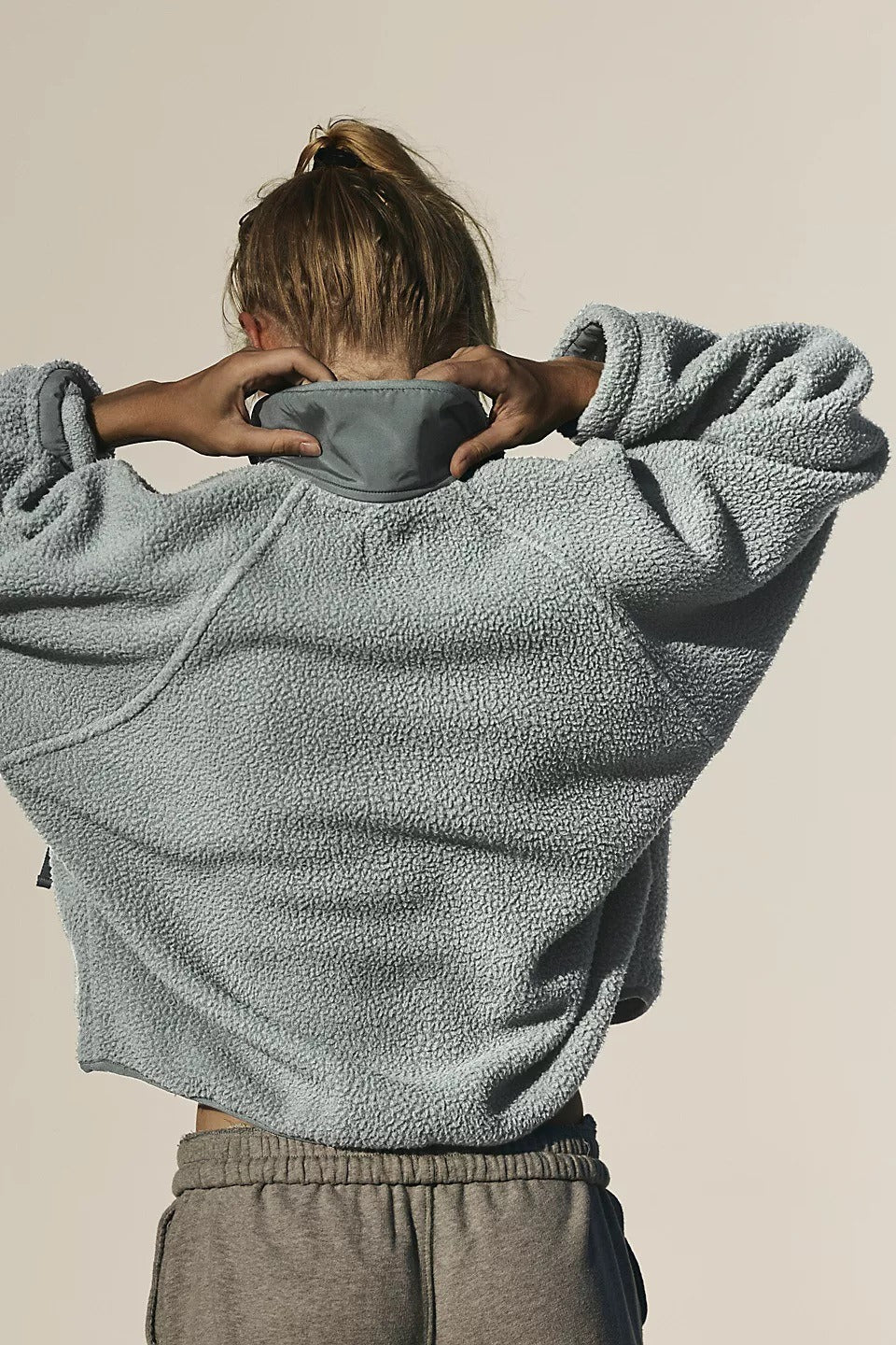 Damenjacke mit lässigem Schnitt und praktischen Taschen - 10