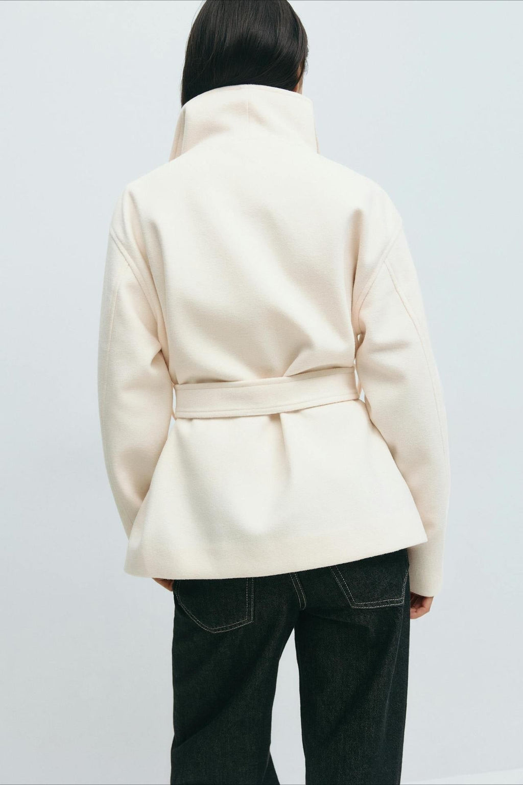 Damenjacke mit hohem Kragen und Gürtel - 3