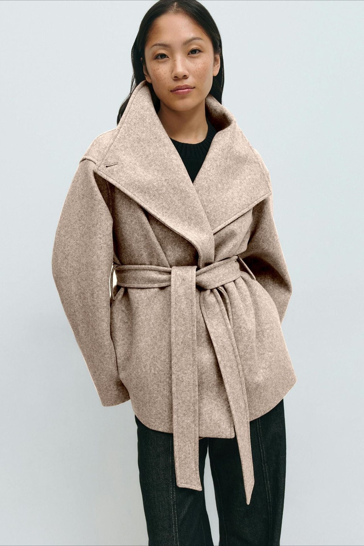 Damenjacke mit hohem Kragen und Gürtel - 13