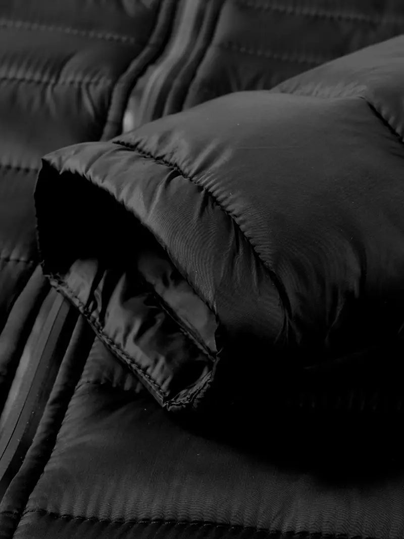 Sportliche Herrenjacke mit Kapuze und Steppdesign - 19