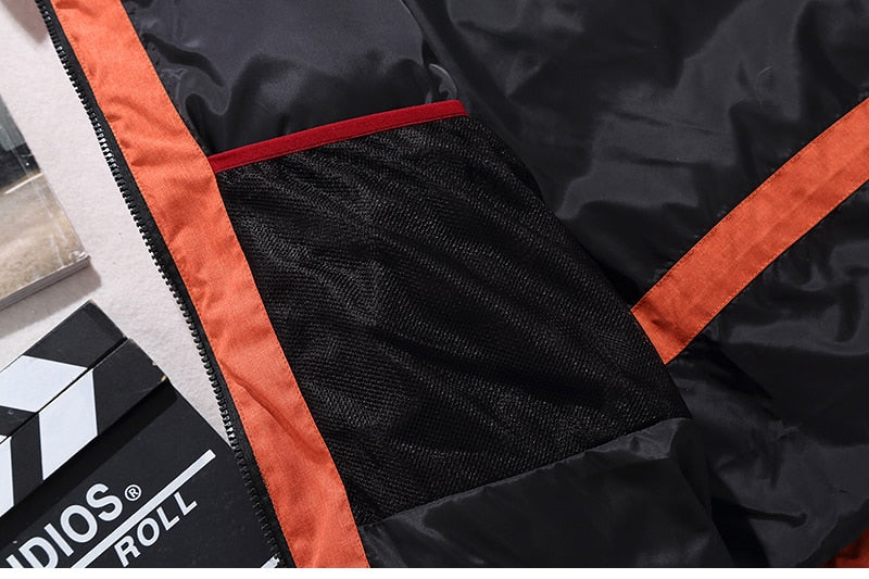 Moderne Herren Winterjacke mit abnehmbarer Kapuze und praktischen Taschen - 17