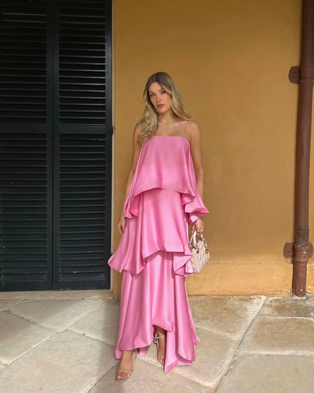Maxikleid Damen mit schwingendem Rock und schmalen Trägern - 10