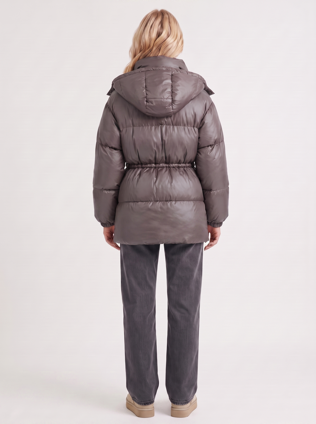 Damenjacke mit Kapuze und taillierter Passform - 16