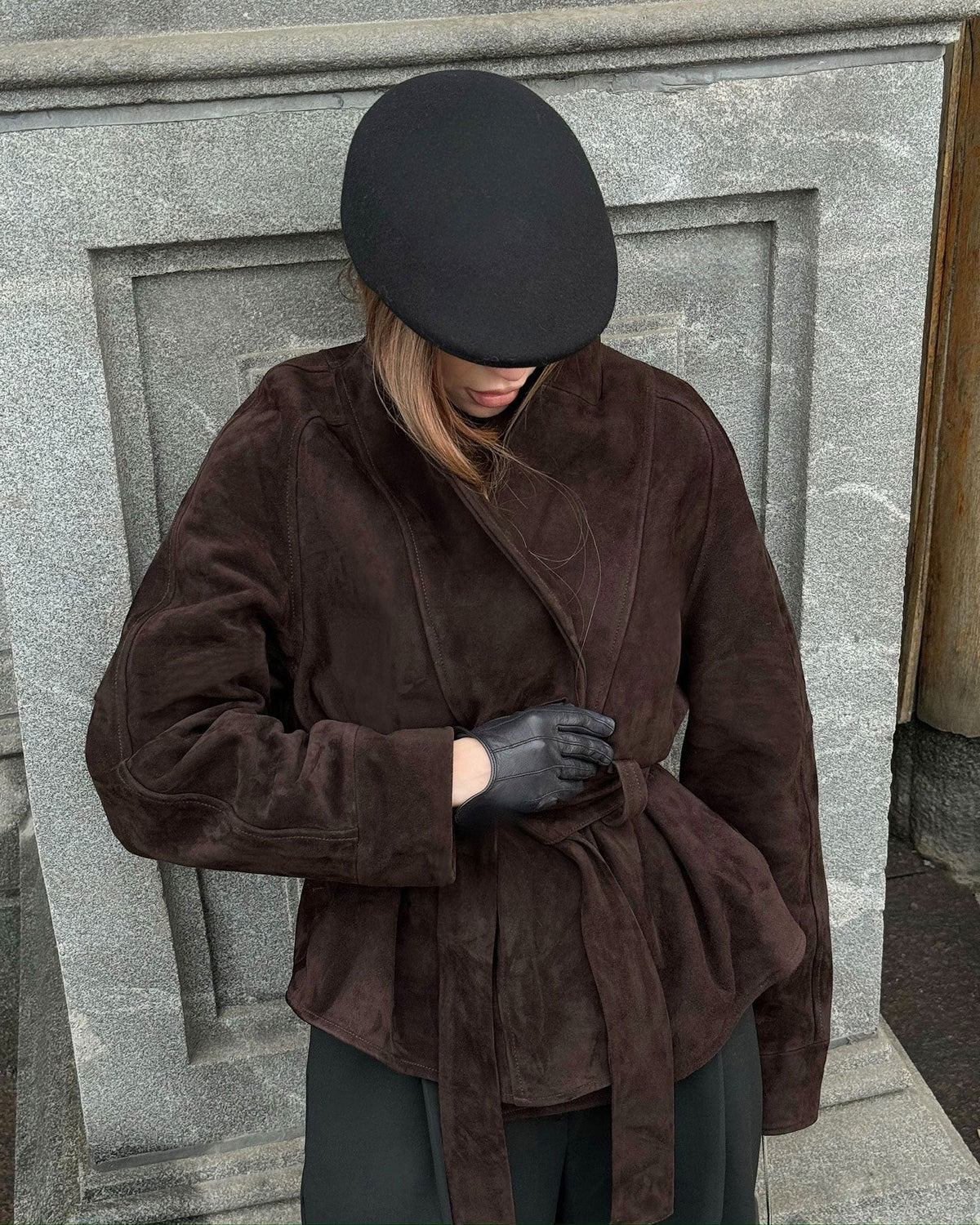 Damenjacke mit tailliertem Schnitt und Gürtel - 6
