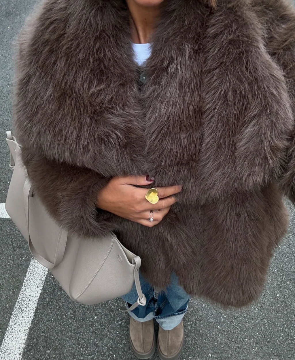 Faux Fur Mantel Damen mit voluminösen Ärmeln - 1