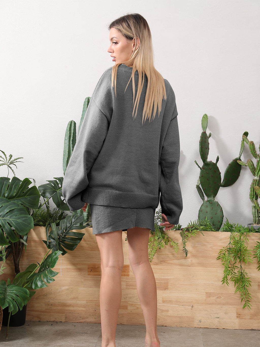 Damen Outfit mit lässigem Schnitt und weitem Oberteil - 1