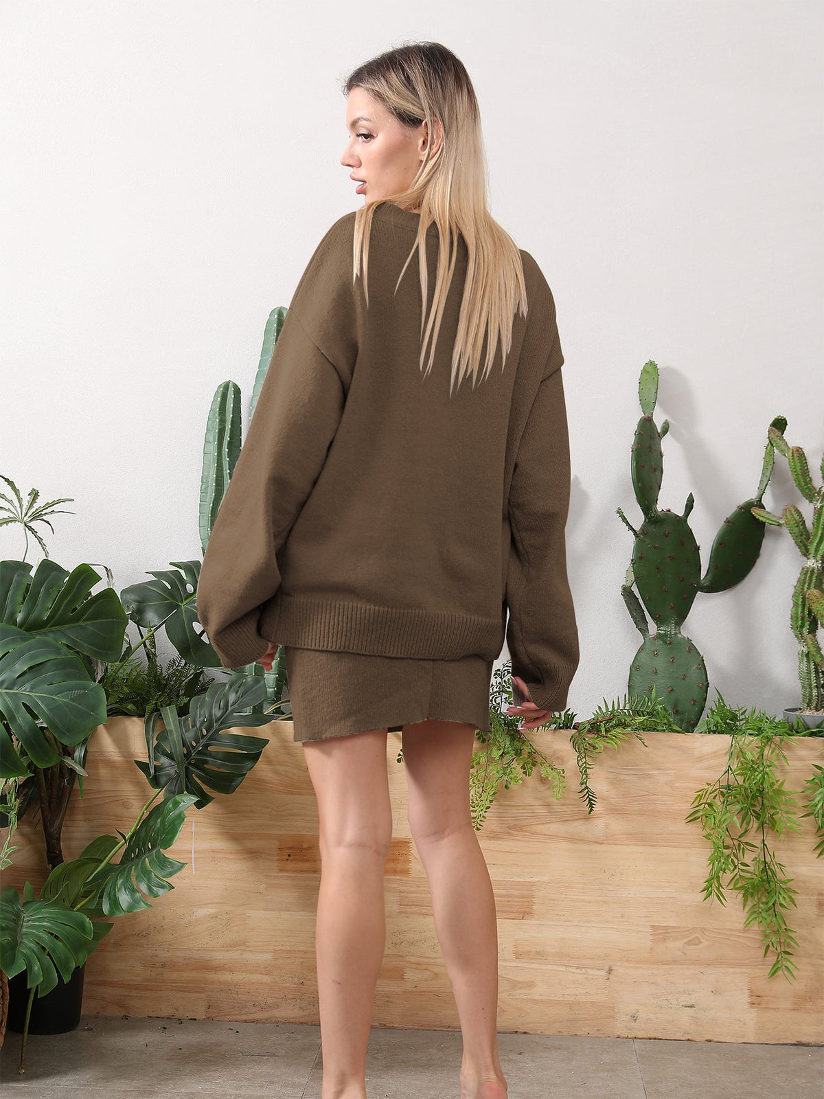 Damen Outfit mit lässigem Schnitt und weitem Oberteil - 4