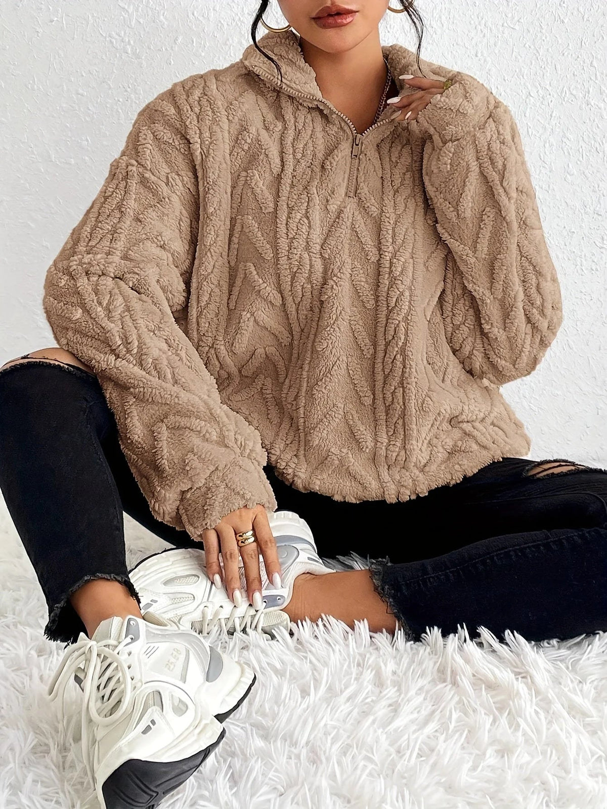 Damenpullover mit Stehkragen und strukturiertem Design - 3