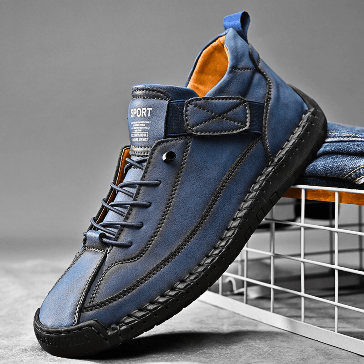 Sportliche Herren Sneakers mit Klettverschluss und lässigem Schnitt - 4
