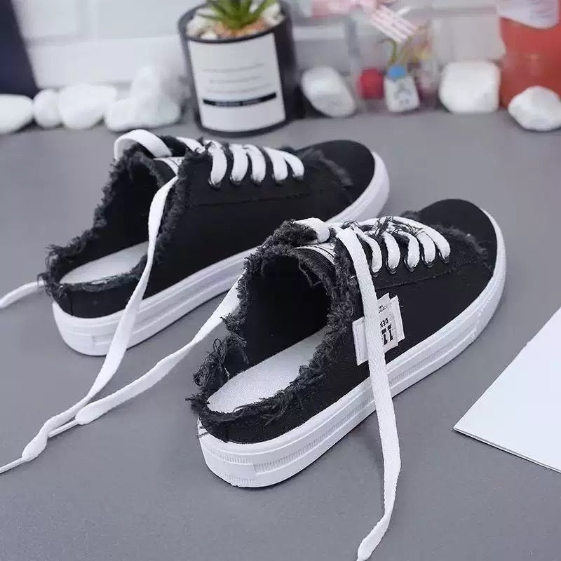 Damen Sneakers mit offener Ferse und fransigen Details - 5