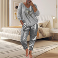 Stylisches Damen Outfit mit V-Ausschnitt und funkelnden Details - 2