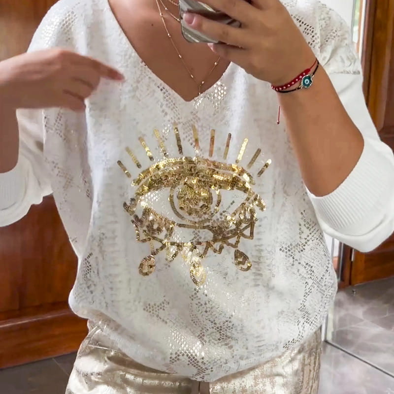 Stylisches Damen Outfit mit V-Ausschnitt und funkelnden Details - 6