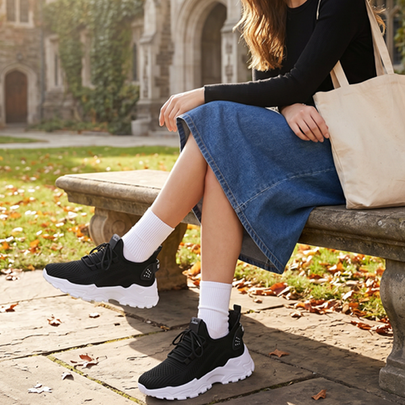 Sneaker Damen mit sportlichem Design und bequemer Passform - 3