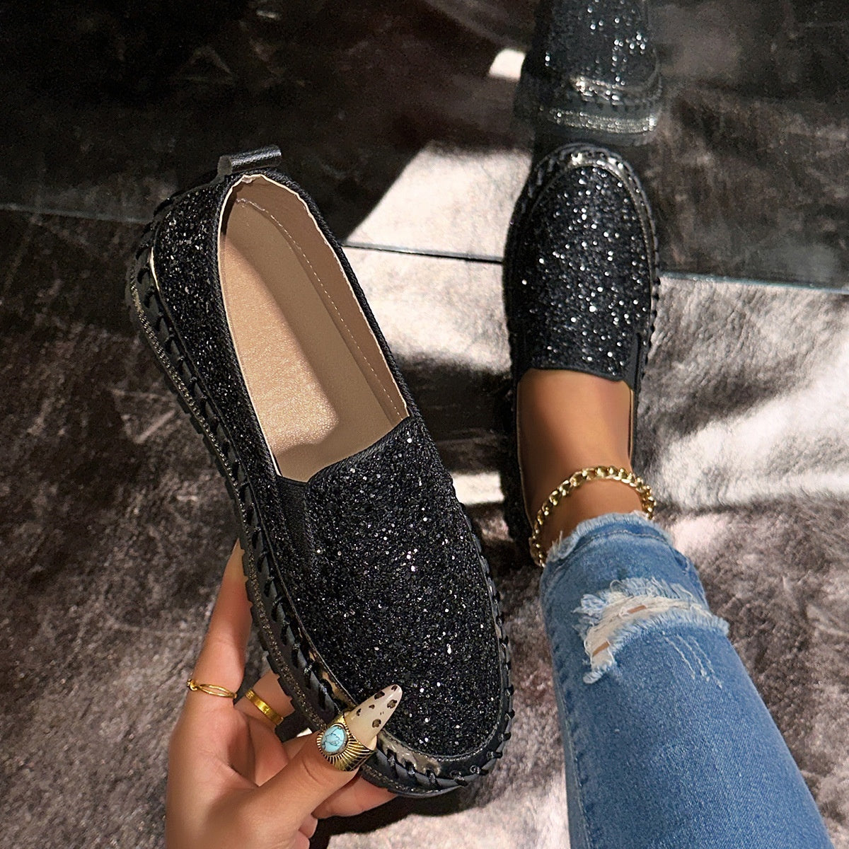 Slip-On Schuhe Damen mit Glitzerdetails und lässigem Design | M&G - 5 - Modeglanz