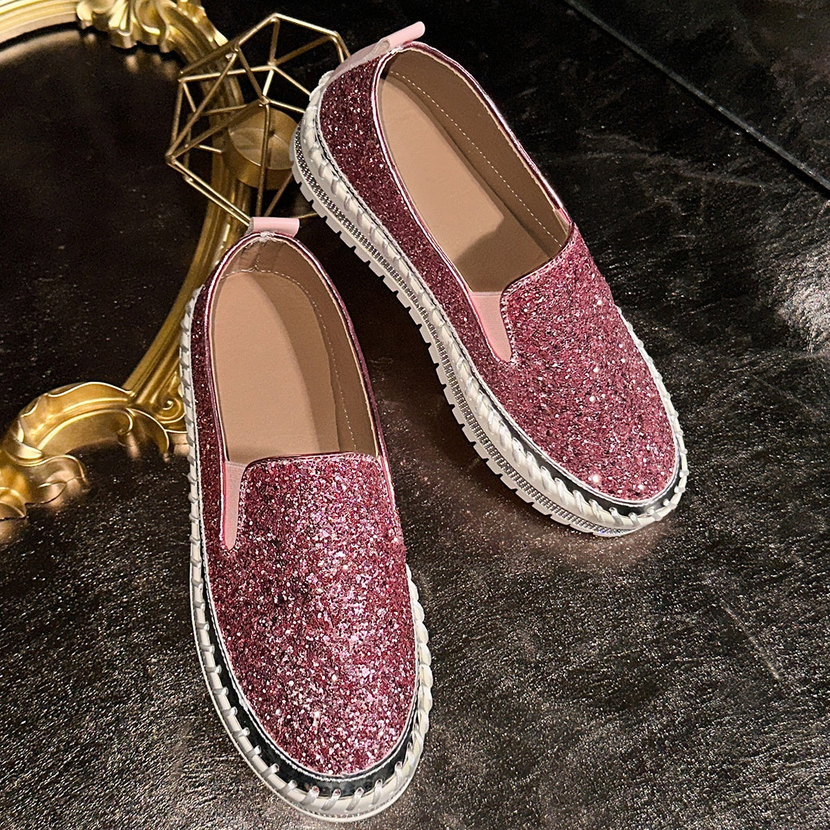 Slip-On Schuhe Damen mit Glitzerdetails und lässigem Design | M&G - 14 - Modeglanz