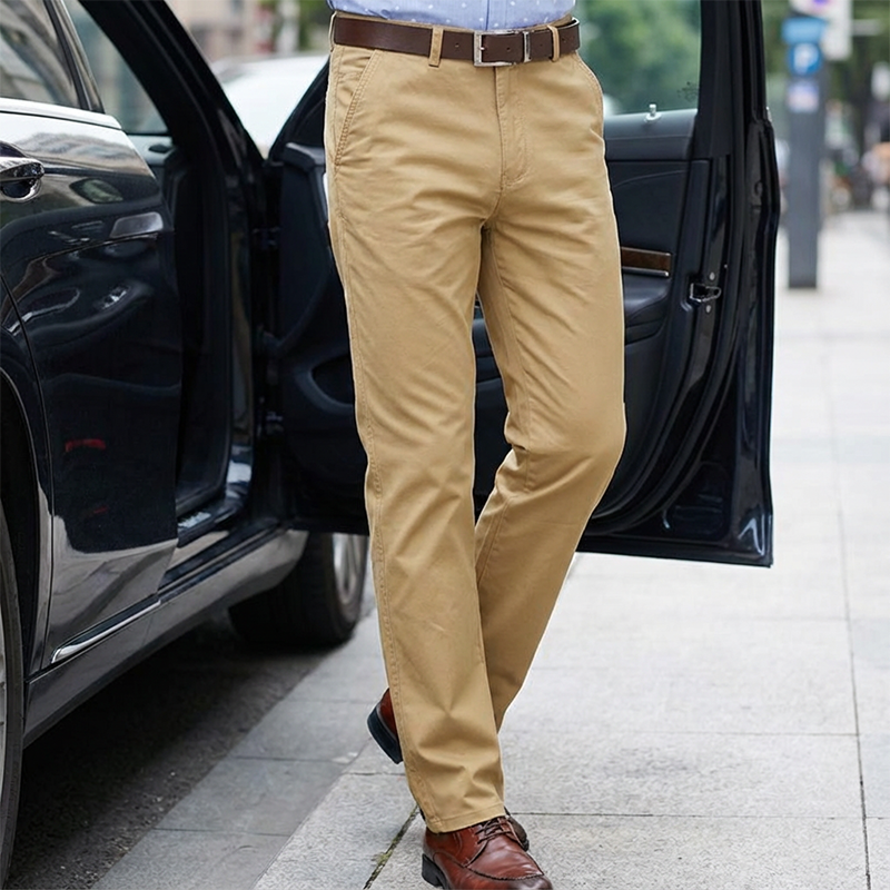 Schmal geschnittene Herren Chinos mit praktischen Taschen | M&G - 5 - Modeglanz