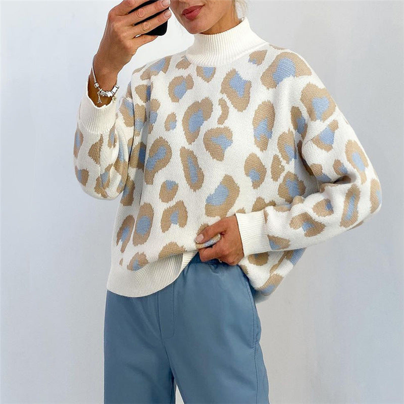 Modischer Pullover Damen mit hohem Kragen und Leopardenmuster | T&S - 3 - Modeglanz