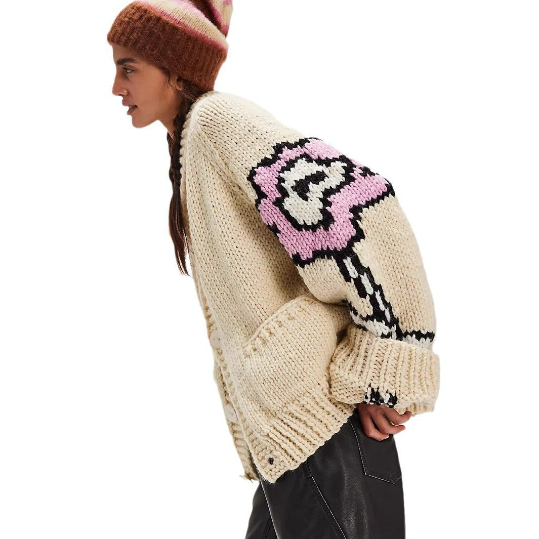 Oversized Cardigan Damen mit floralem Design und tiefem Schalkragen | T&S - 5 - Modeglanz