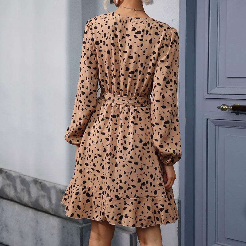 Wickelkleid Damen mit V-Ausschnitt und Taillengürtel | T&S - 4 - Modeglanz