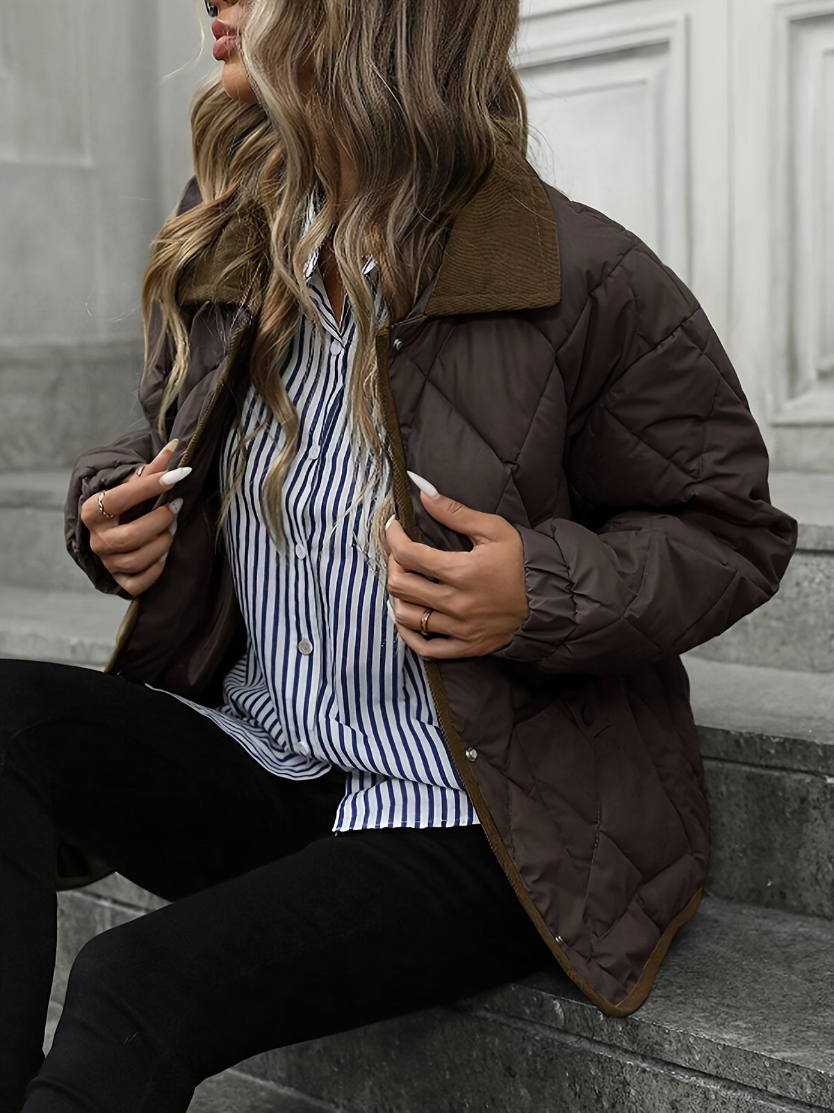Damen Steppjacke mit praktischen Taschen und klassischem Kragen | T&S - 3 - Modeglanz