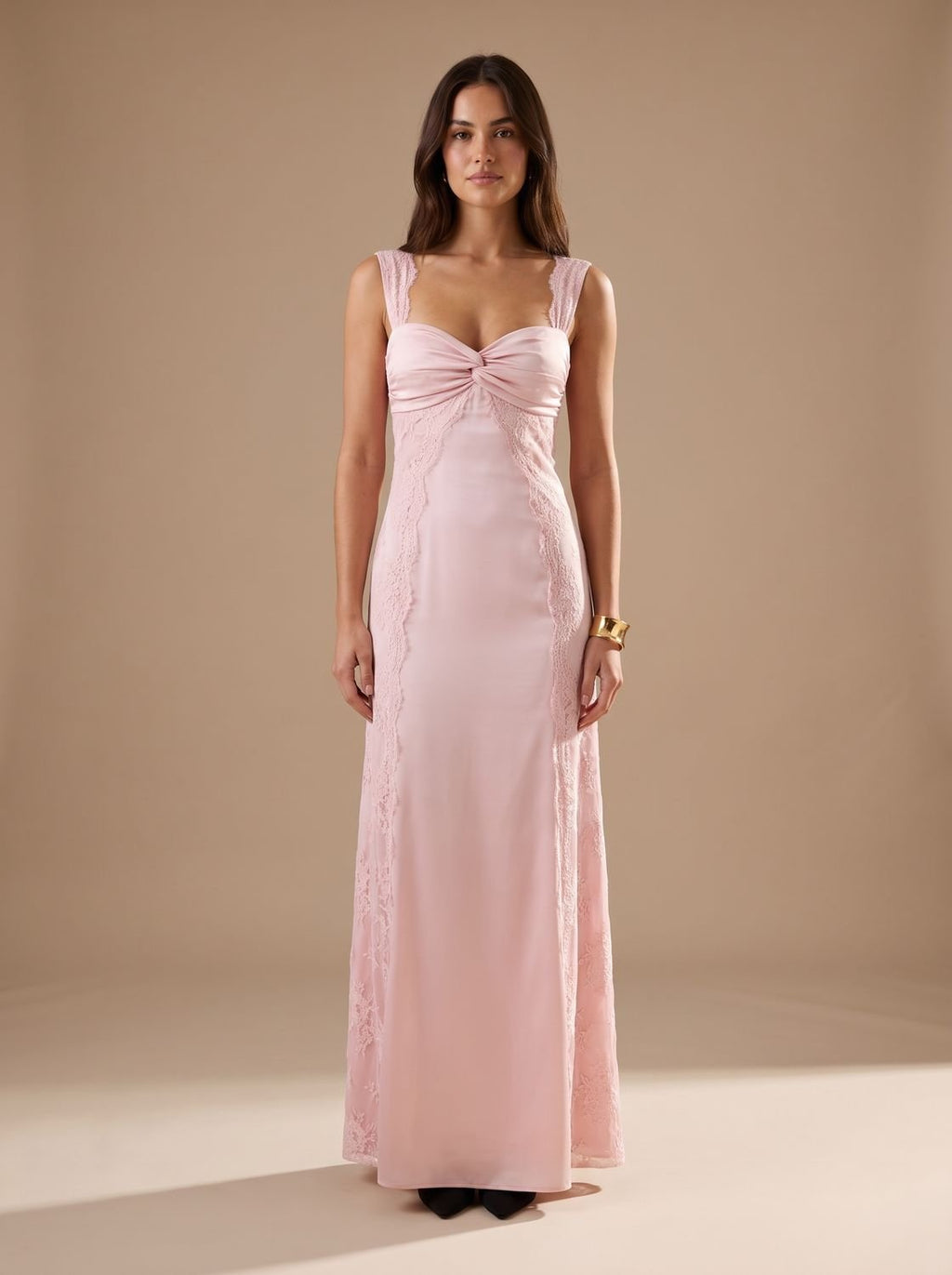 Abendkleid Damen mit Halterneck und figurbetonender Passform | T&S - 6 - Modeglanz