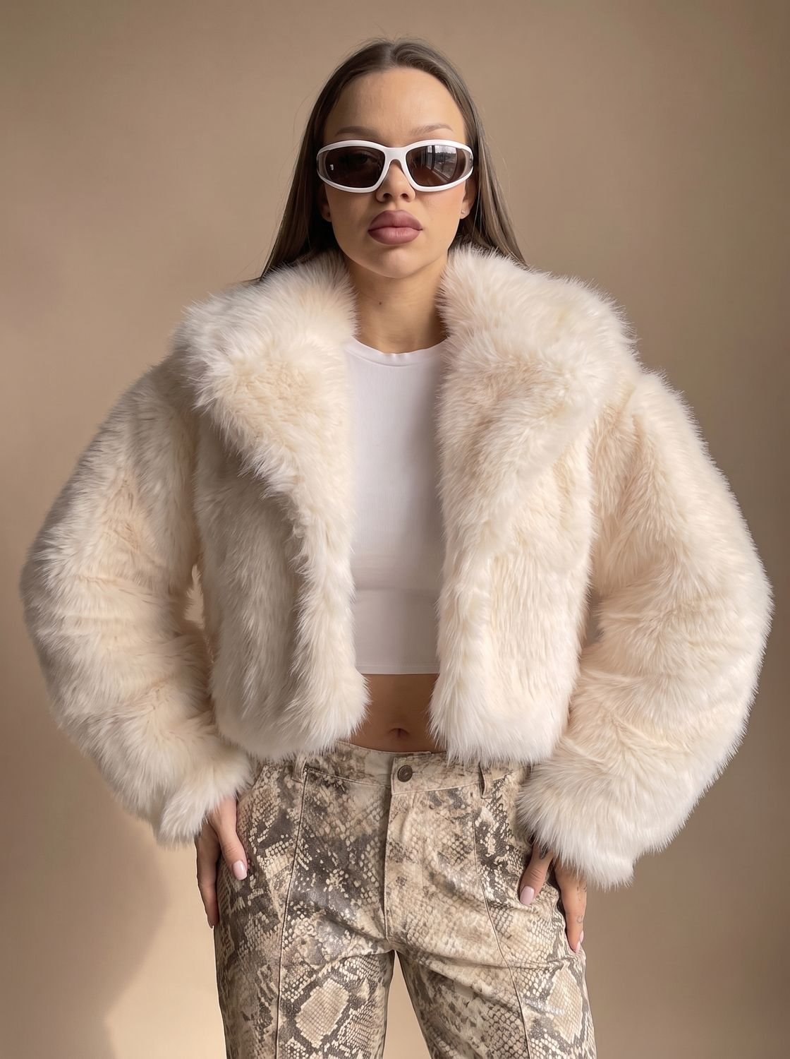Faux Fur Jacke Damen mit weitem Schnitt und Kragen - 3 - Trendlinie