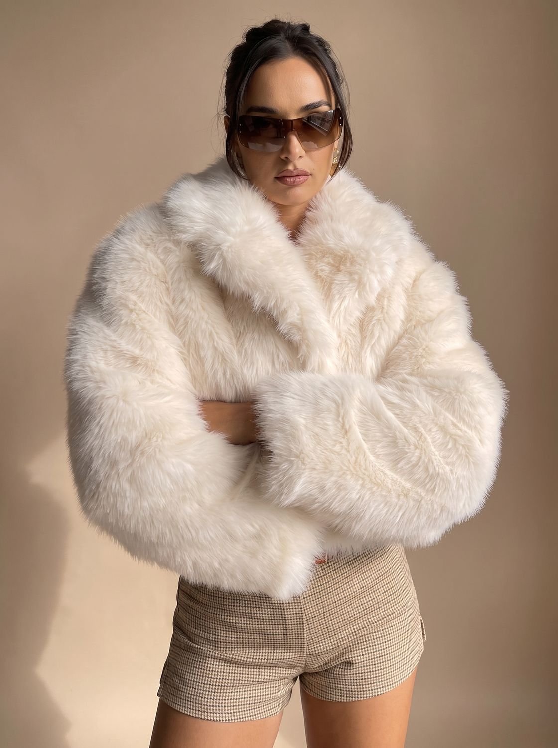 Faux Fur Jacke Damen mit weitem Schnitt und Kragen - 4 - Trendlinie
