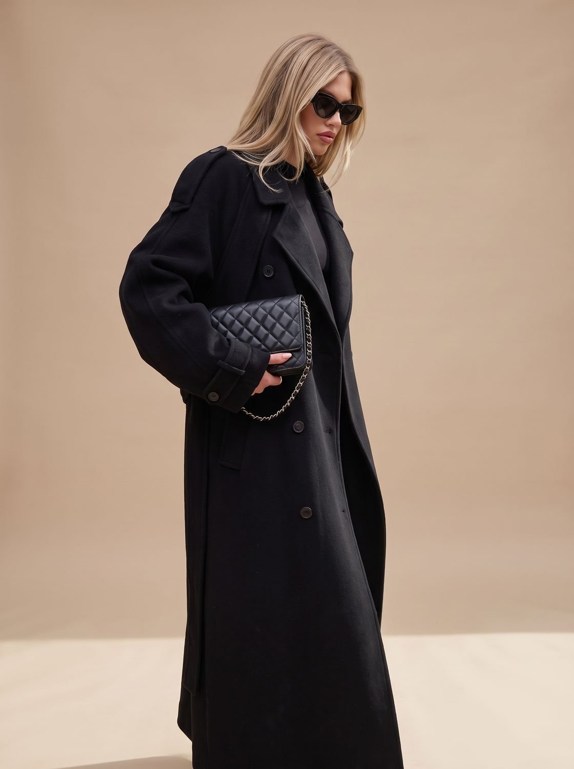 Trench Coat Damen mit Gürtel und lässiger Passform - 2 - Trendlinie