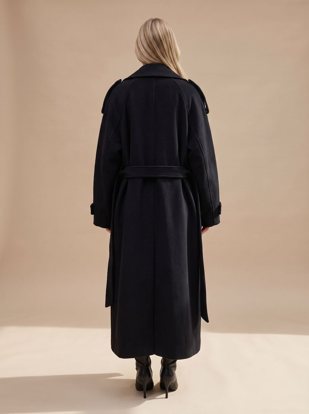 Trench Coat Damen mit Gürtel und lässiger Passform - 4 - Trendlinie