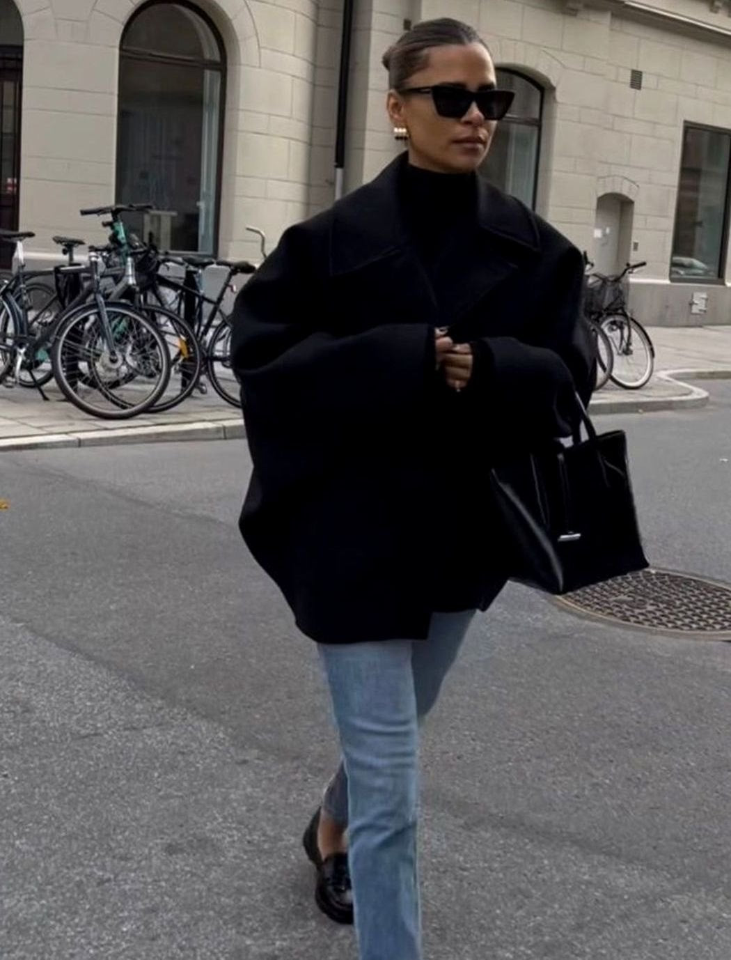 Oversized Damenjacke mit Knopfverschluss und lässigem Schnitt - 13 - Trendlinie