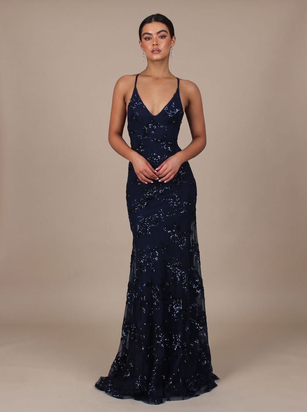 Abendkleid Damen mit tiefem V-Ausschnitt und Rückenausschnitt - 1 - Trendlinie