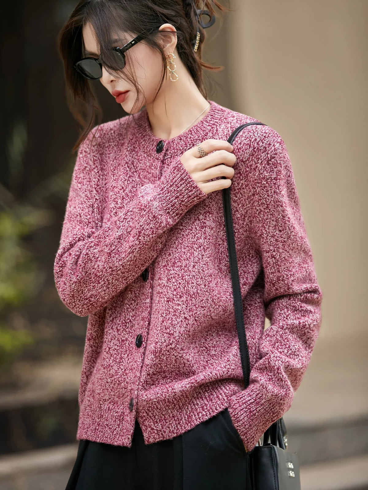 Stylischer Damen Cardigan mit Knöpfen und Rundhalsausschnitt - 6 - Trendlinie