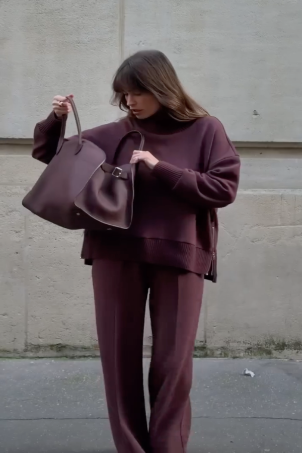 Lässiges Damen Outfit mit weitem Schnitt und trendiger Farbe - 4 - Trendlinie