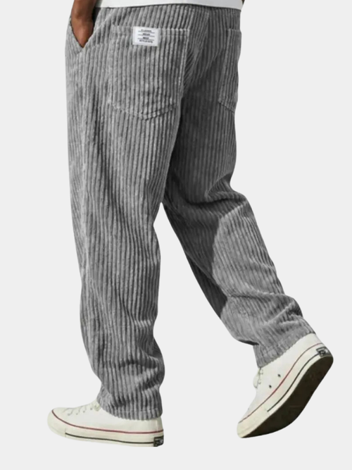 Bequeme Herren Cordhosen mit lässiger Passform und praktischen Taschen - 1 - Trendlinie