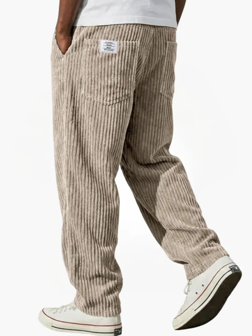 Bequeme Herren Cordhosen mit lässiger Passform und praktischen Taschen - 3 - Trendlinie