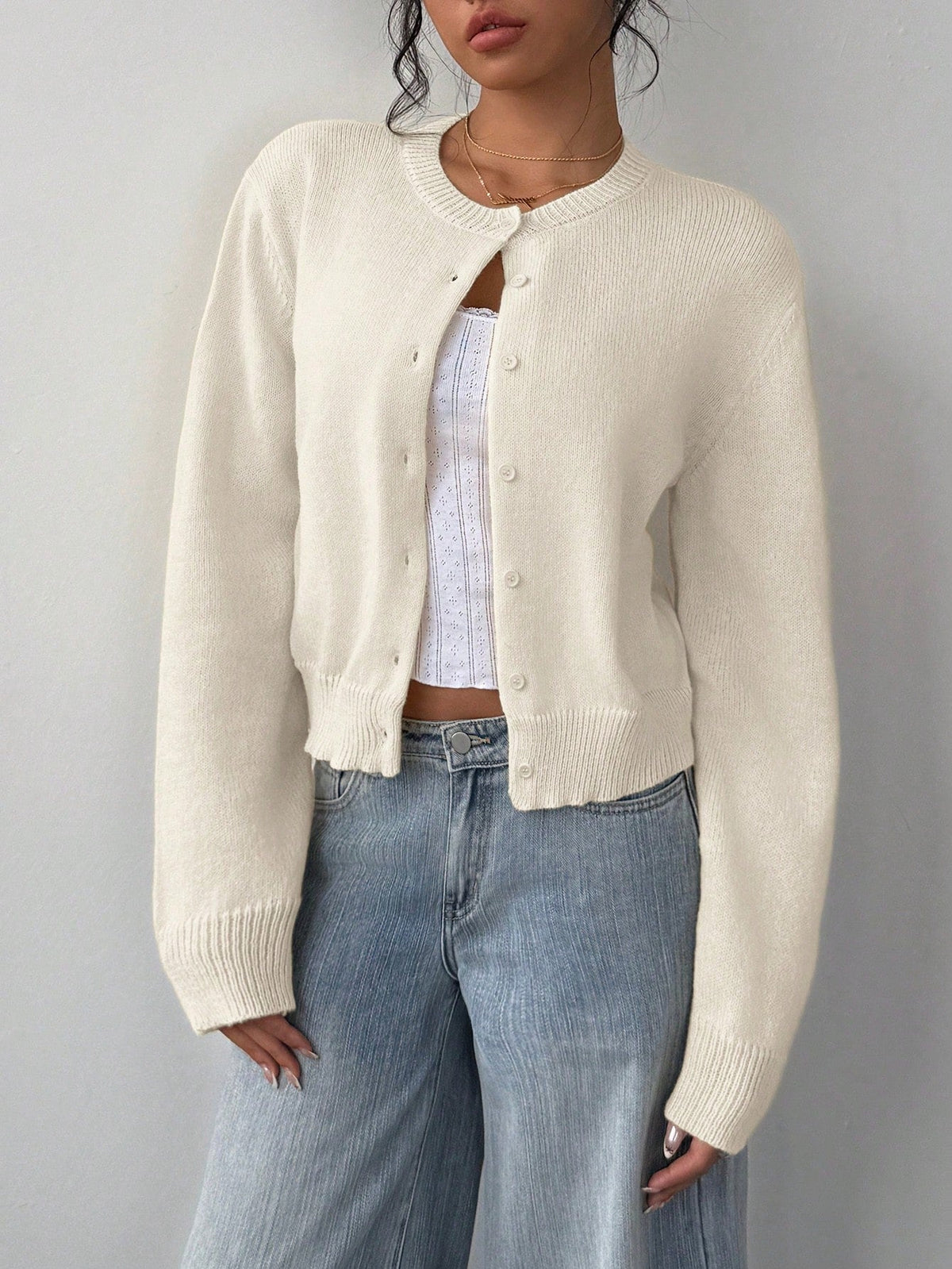 Cardigan Damen mit Rundhalsausschnitt und Knopfdetails - 4 - Trendlinie