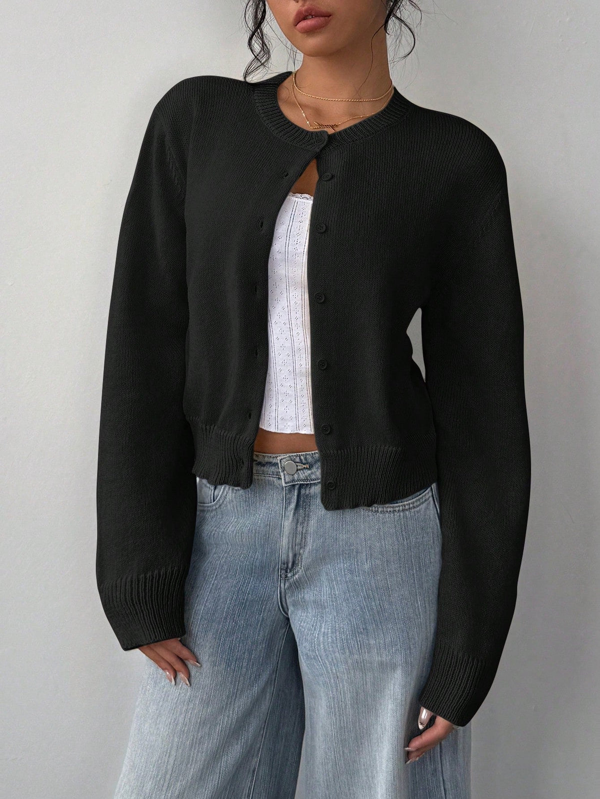 Cardigan Damen mit Rundhalsausschnitt und Knopfdetails - 7 - Trendlinie