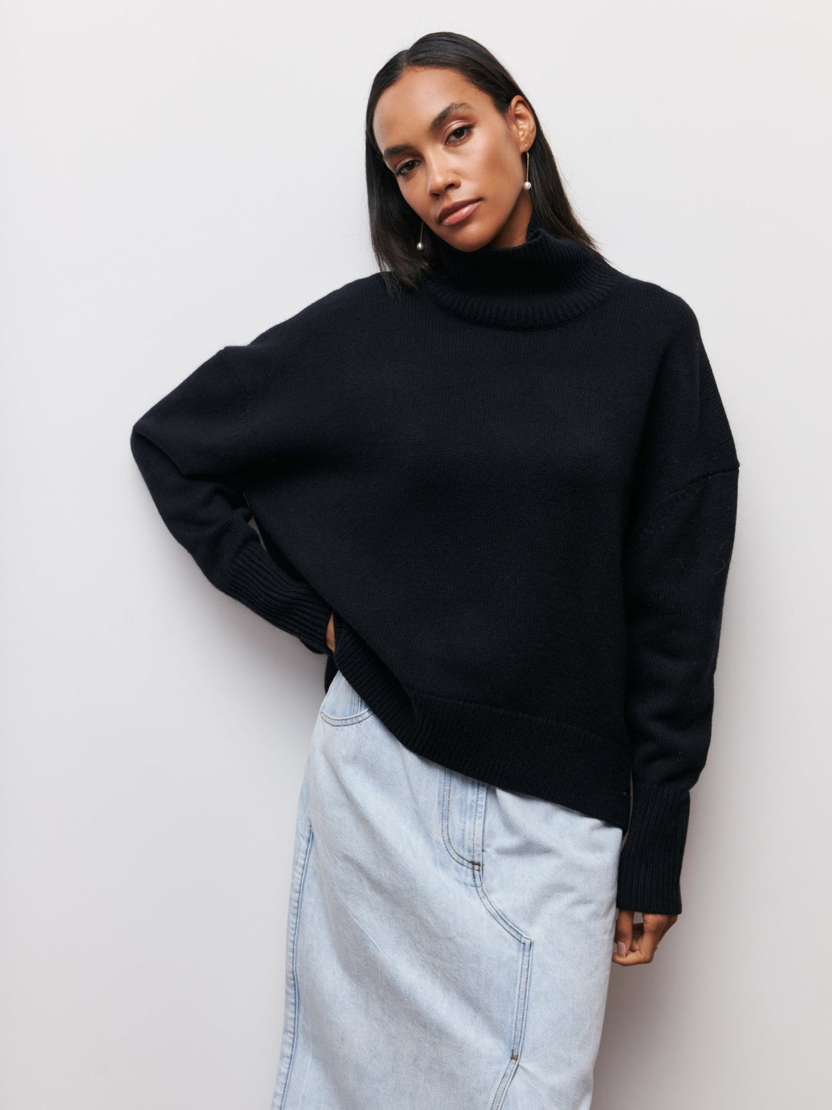 Damen Pullover mit hohem Kragen und lockerer Passform - 2 - Trendlinie