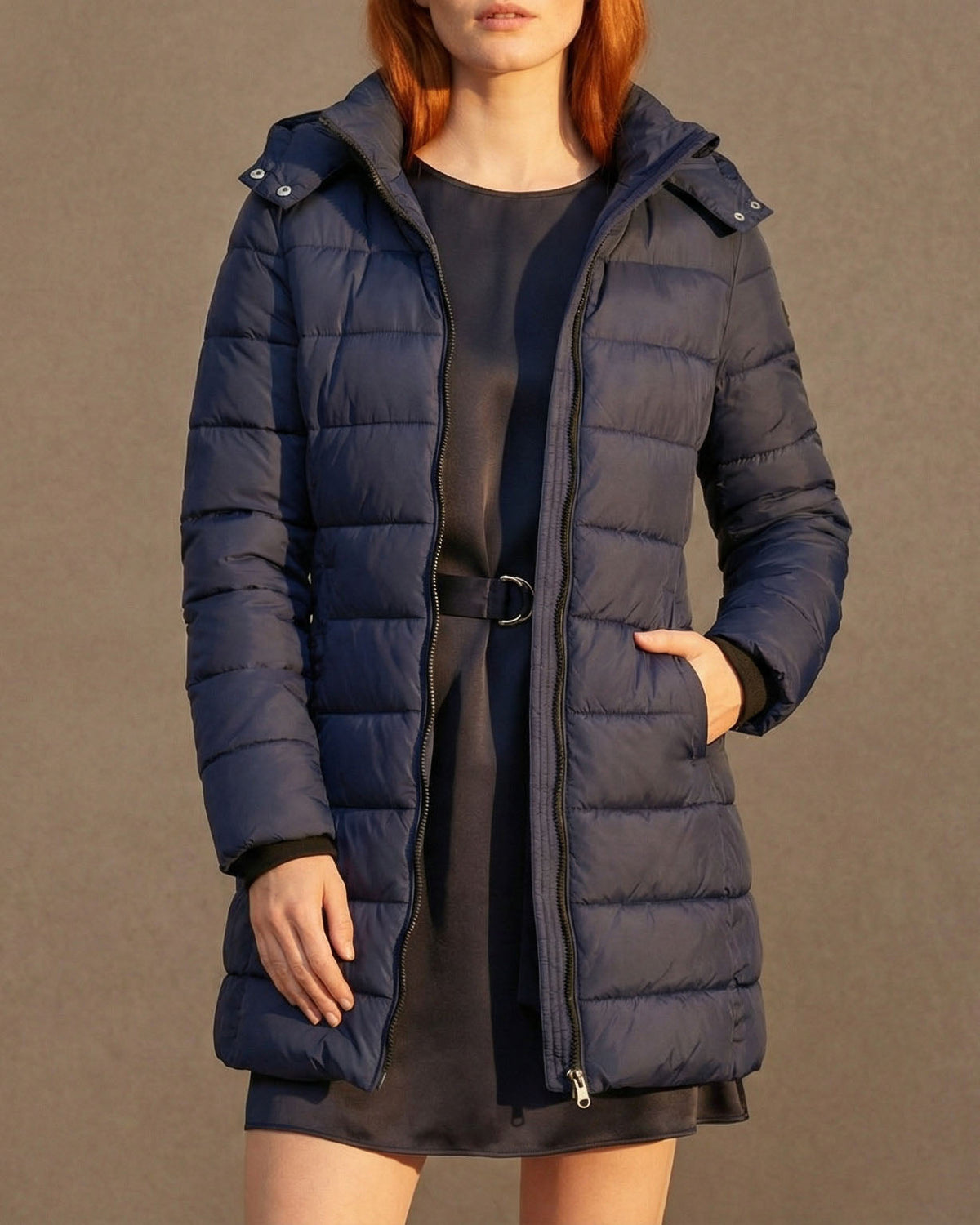 Damen Jacke mit Kapuze und tailliertem Schnitt – in trendigem Gelb - 10 - Trendlinie