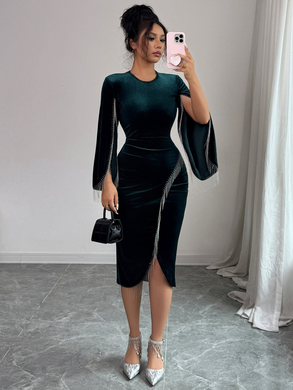 Abendkleid Damen tailliert mit Fransenärmeln und Schlitz - 1 - Trendlinie