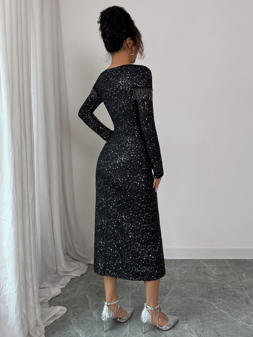 Midi Kleid Damen mit langen Ärmeln und Rundhalsausschnitt - 5 - Trendlinie